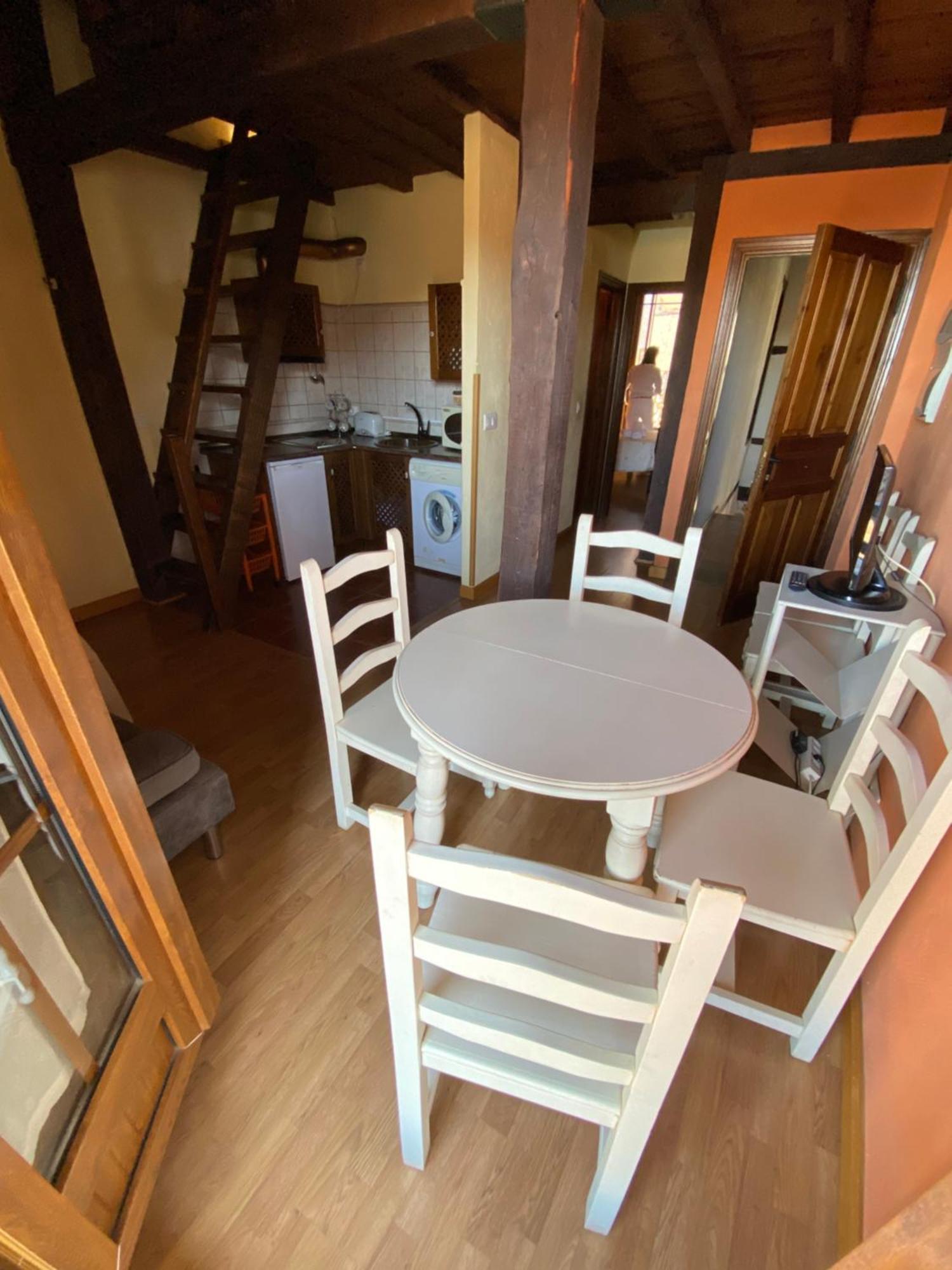 Apartamentos Rurales La Antigua Fonda Candelario Dış mekan fotoğraf