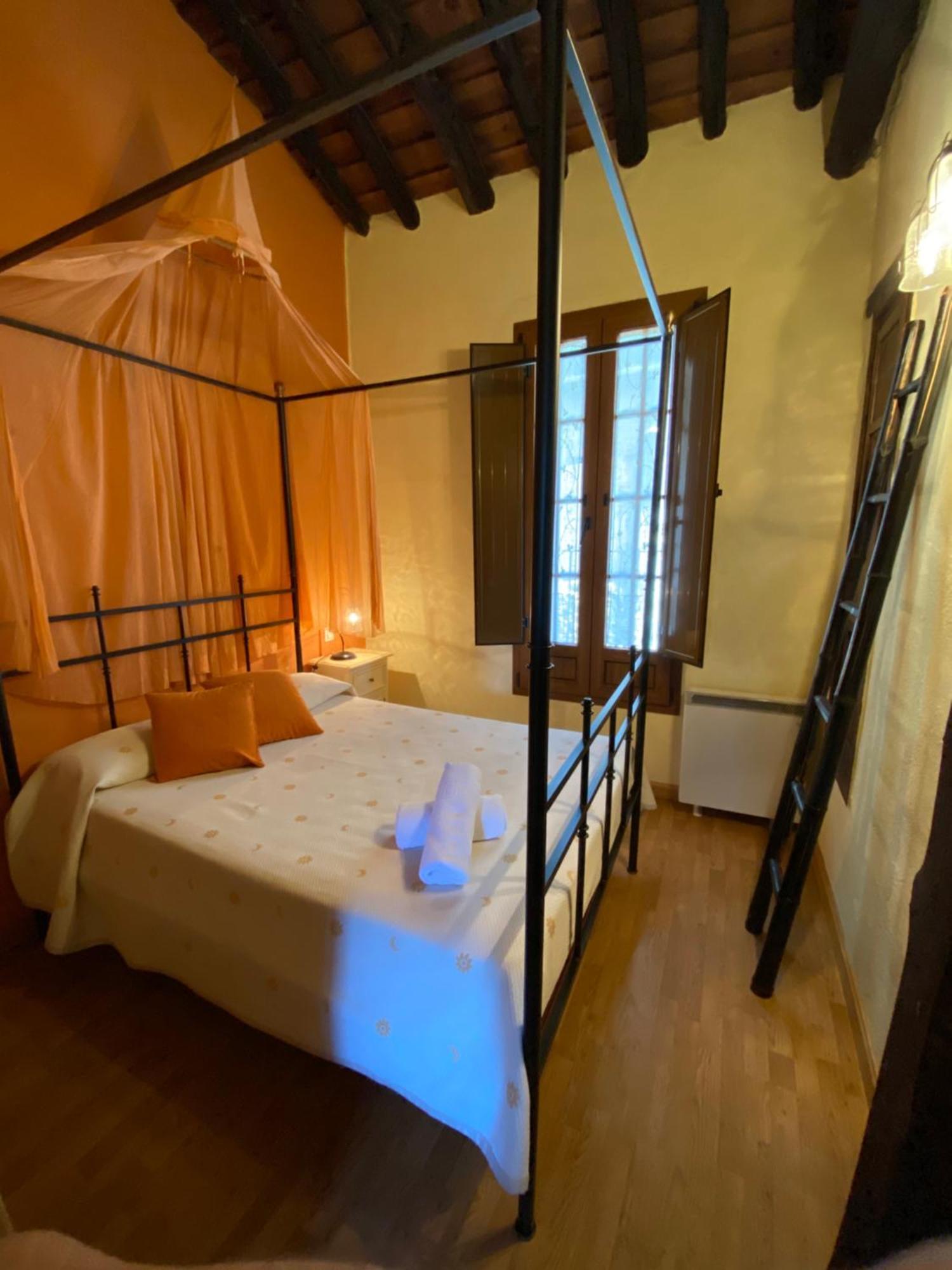 Apartamentos Rurales La Antigua Fonda Candelario Dış mekan fotoğraf